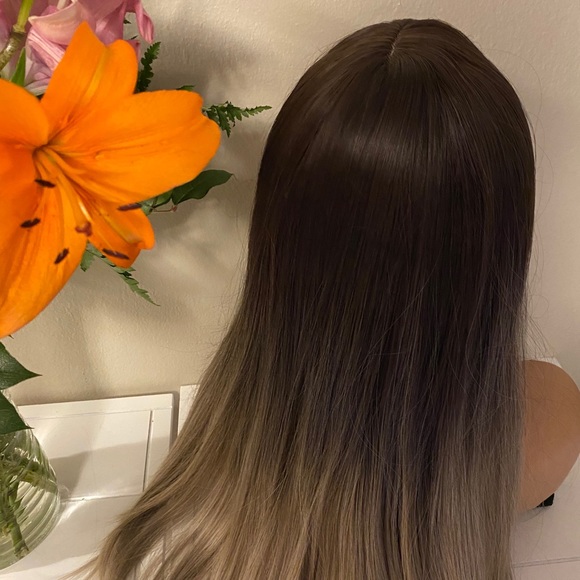 Dark straight wig - Picture 6 of 7